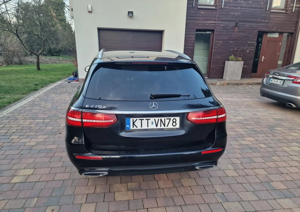Mercedes-Benz Klasa E cena 88900 przebieg: 275000, rok produkcji 2020 z Otwock małe 466